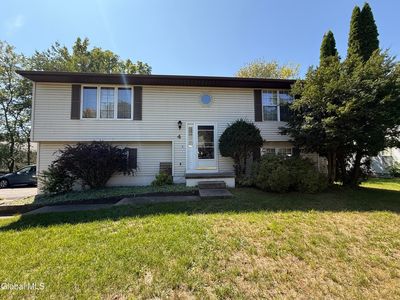 4 Edgewater Place, Queensbury, NY, 12804