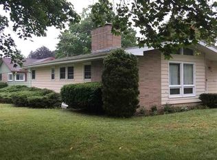 780 Renfrew Rd, Alma, MI 48801