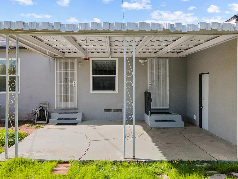 815 Wakefield Ave — Photo 8