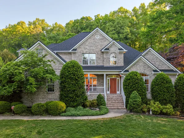 7813 Clara Chase Dr, Ooltewah, TN 37363