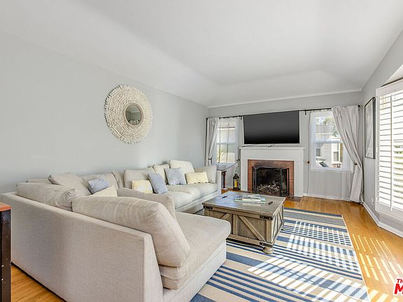 2nd image of 8015 Airlane Ave