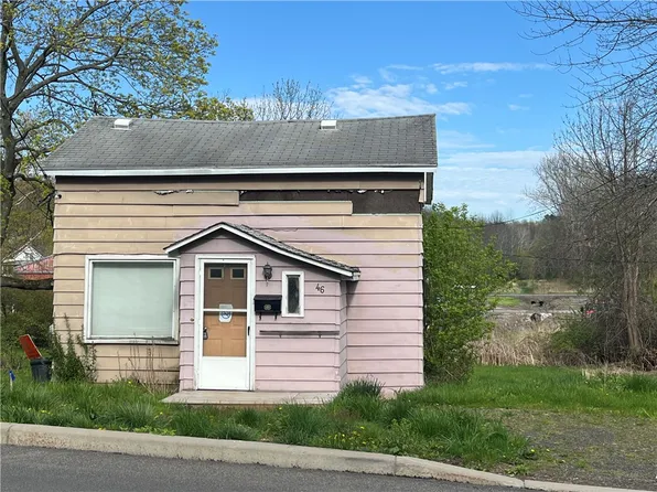 46 Mill St, Sodus, NY 14551