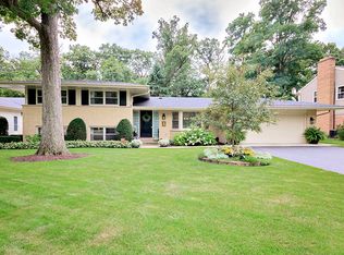 411 Harvey Ave, Grayslake, IL 60030