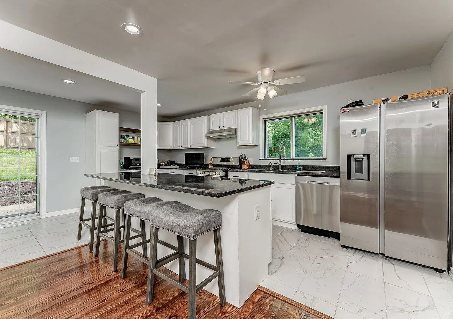 123 Hoffman Avenue — Photo 1