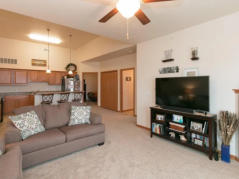 1620 Lincoln Dr — Photo 7