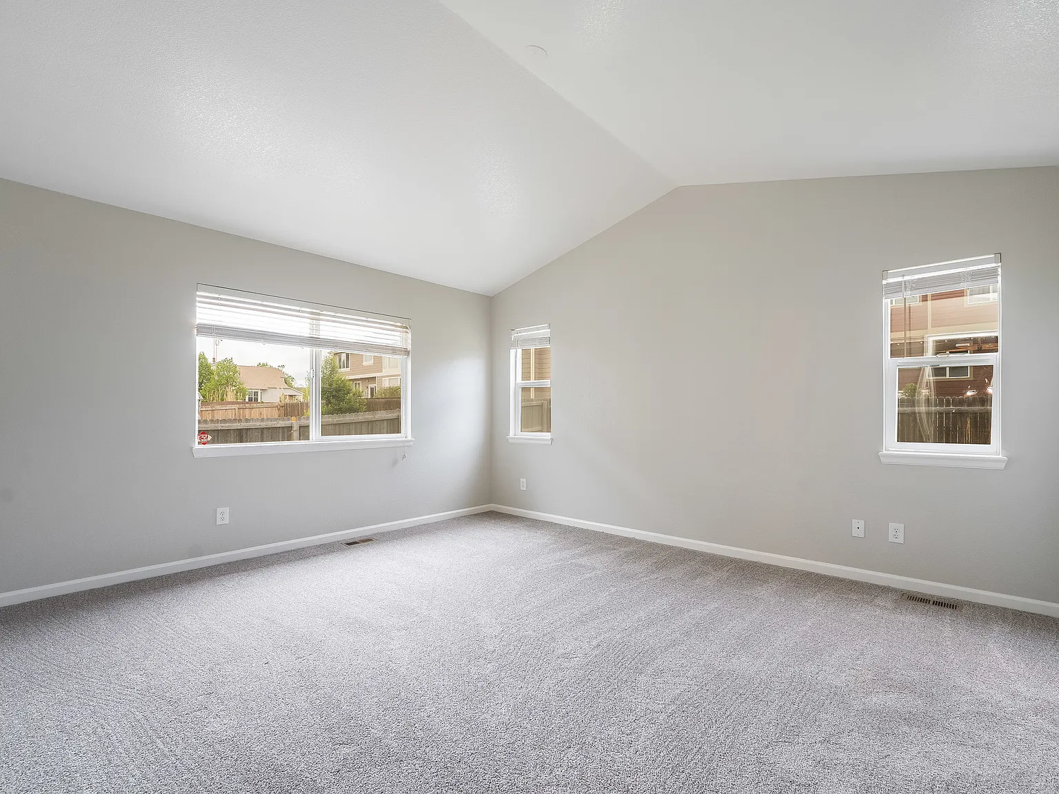 10049 Jasper Street - 1 — Photo 3