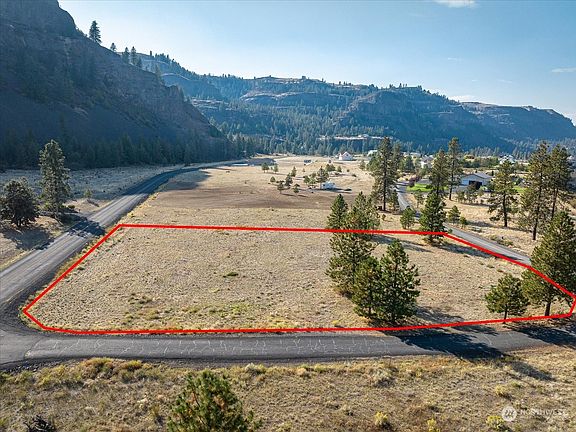 3rd image of 25178 Roosevelt Hights Drive E
