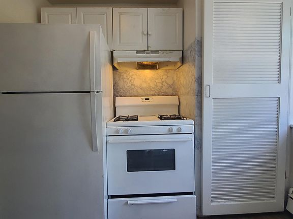3rd image of 925 W Side Ave APT 4