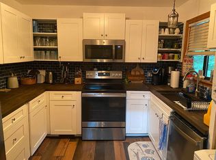 1333 Redwood Ter, Pocono Pines, PA 18350