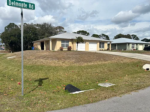 492 Del Monte Rd #B Photo 1