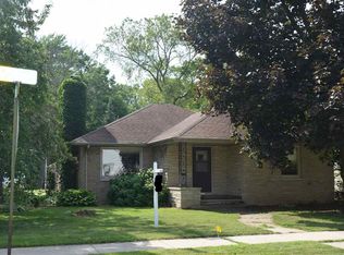 535 Van St, Neenah, WI 54956
