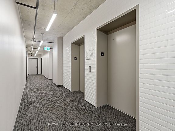 5th image of 203 Catherine St #1203