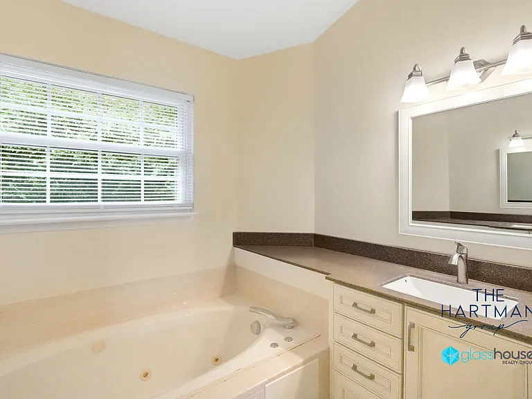 990 Mistic Ln — Photo 35