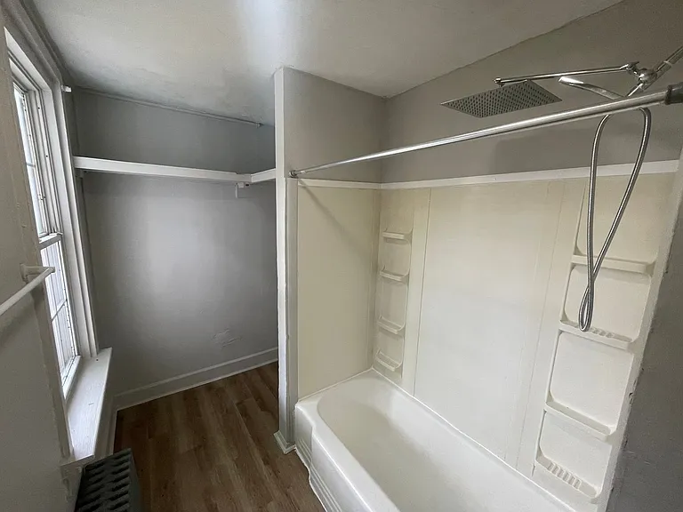 221 S Pine Street — Photo 13