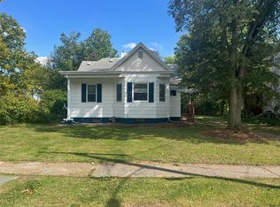 445 Johnson St, Carlinville, IL 62626