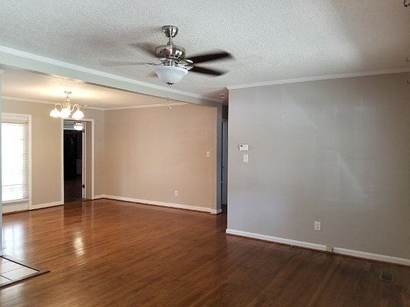 4th image of 615 N Cansler St