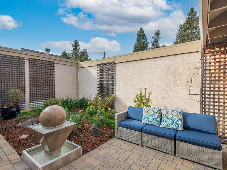 309 Lone Oak Dr — Photo 17