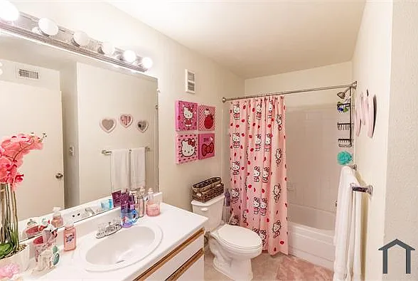 2405 NW 33rd St #1201 — Photo 5