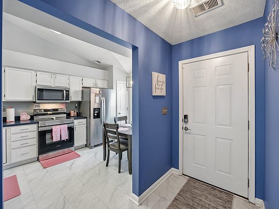 3rd image of 108 Pleasant Ridge Way