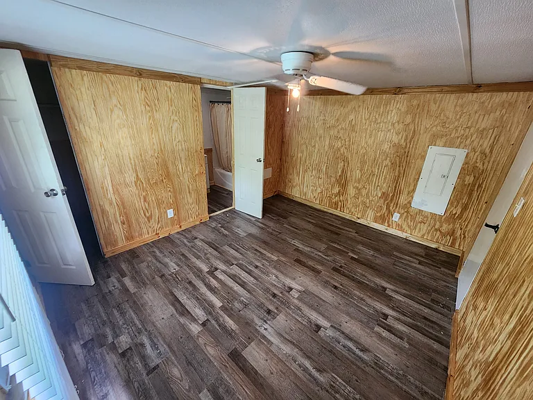 247 Hedge St — Photo 14