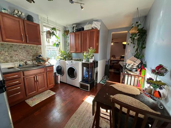 521 Suismon St APT 2