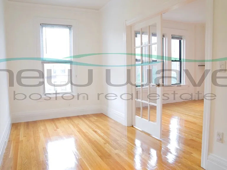 254 Newbury St #4 — Photo 5