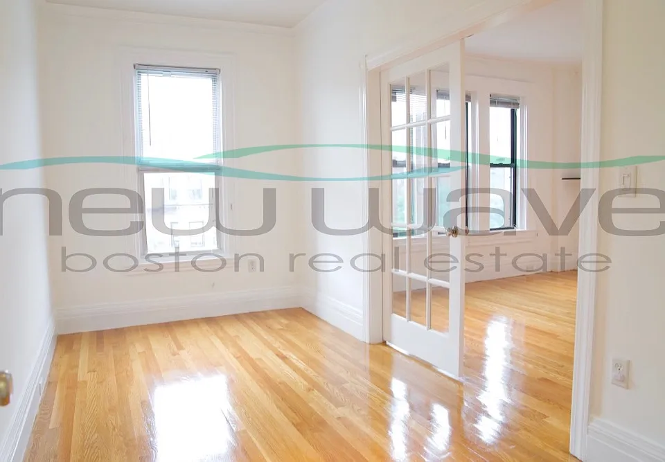 254 Newbury St #11