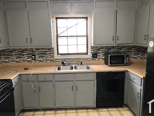 204 Shaddock Dr — Photo 3
