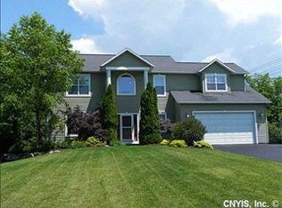 6058 Singletree Ln, Jamesville, NY 13078