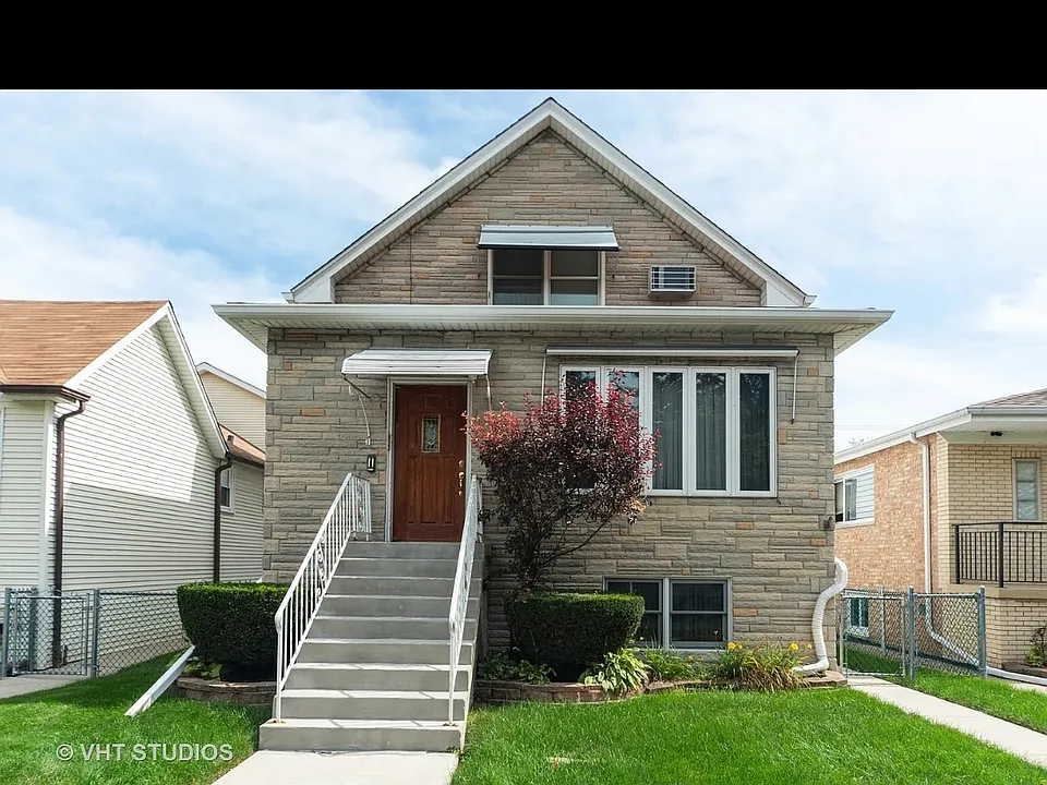 4225 N Melvina Ave #2
