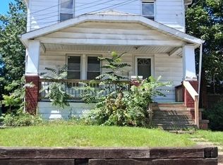 106 Shaker Dr, Akron, OH 44305