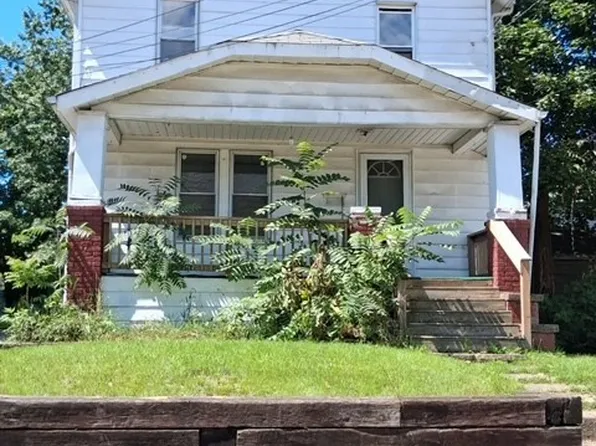 106 Shaker Dr, Akron, OH 44305