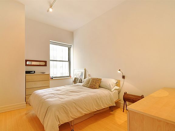 3rd image of 110 Livingston St APT 5C
