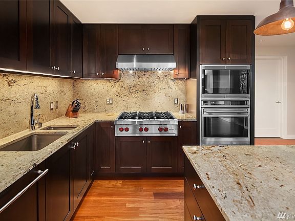 5th image of 10700 NE 4th St Unit 2512