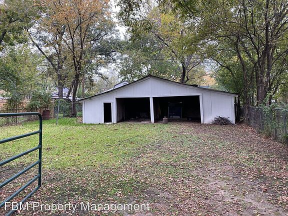 4th image of 406 E Milam St