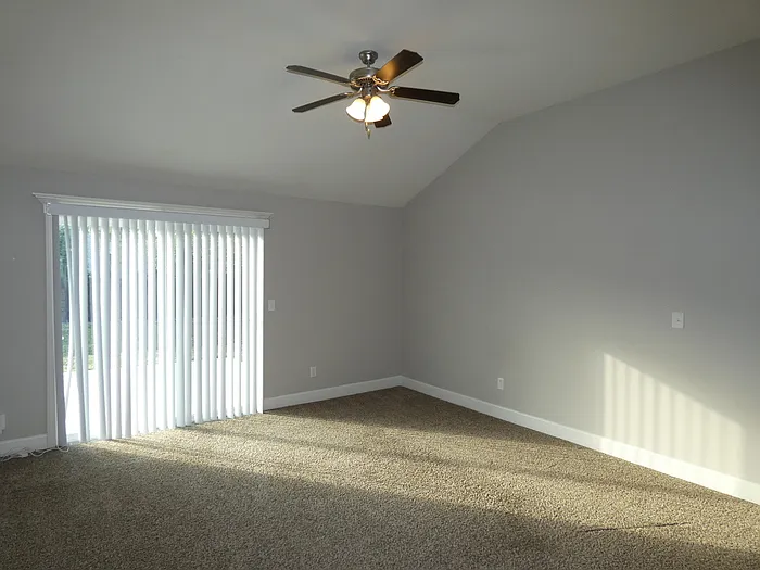 9229 N Gower Ave — Photo 10
