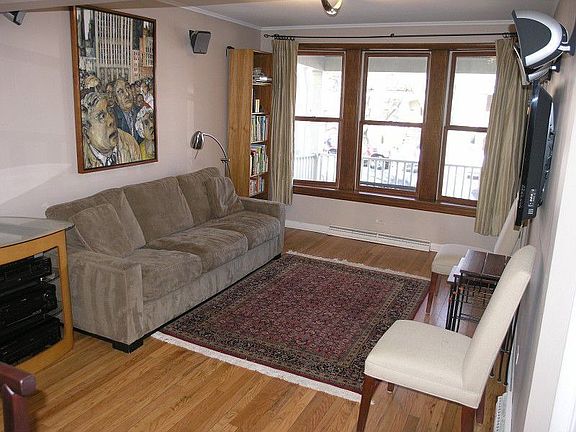 3rd image of 2453 W Cuyler Ave
