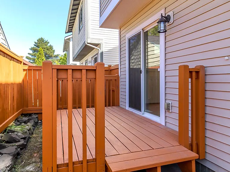 3307 S 43rd St — Photo 27