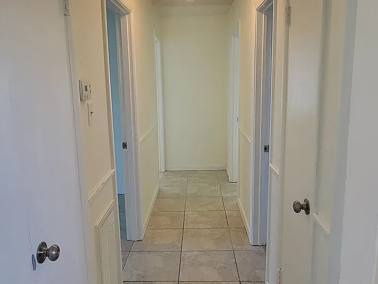 1305 Yates Dr — Photo 32