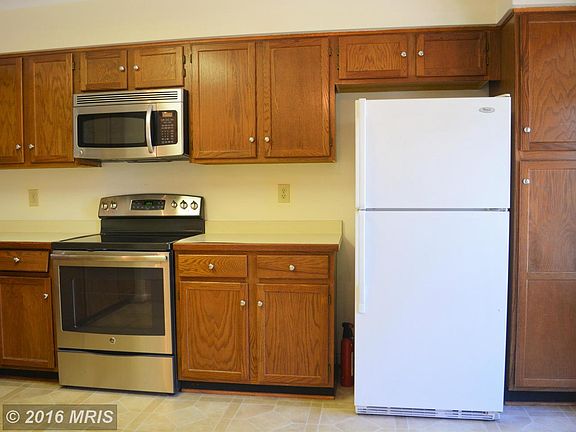 4th image of 9317 Sombersby Ct
