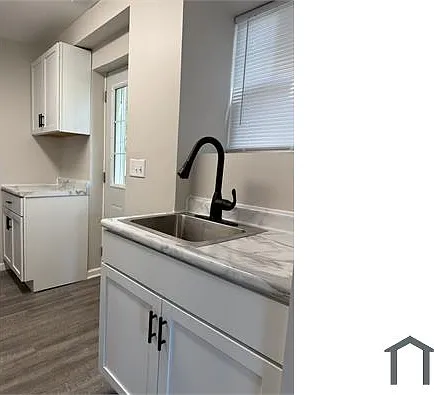 1510 Fairview Ave — Photo 5