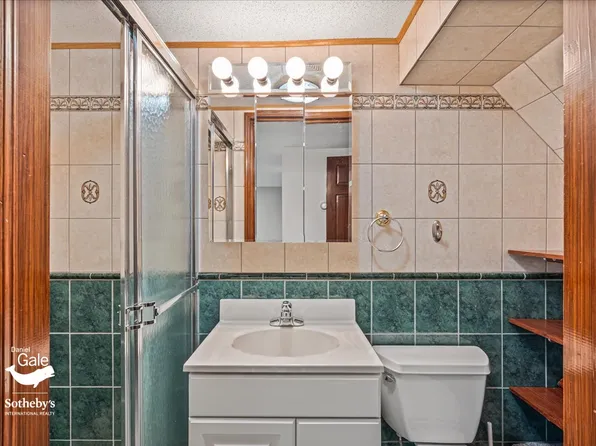 68-48 Juno Street image 40 of 46