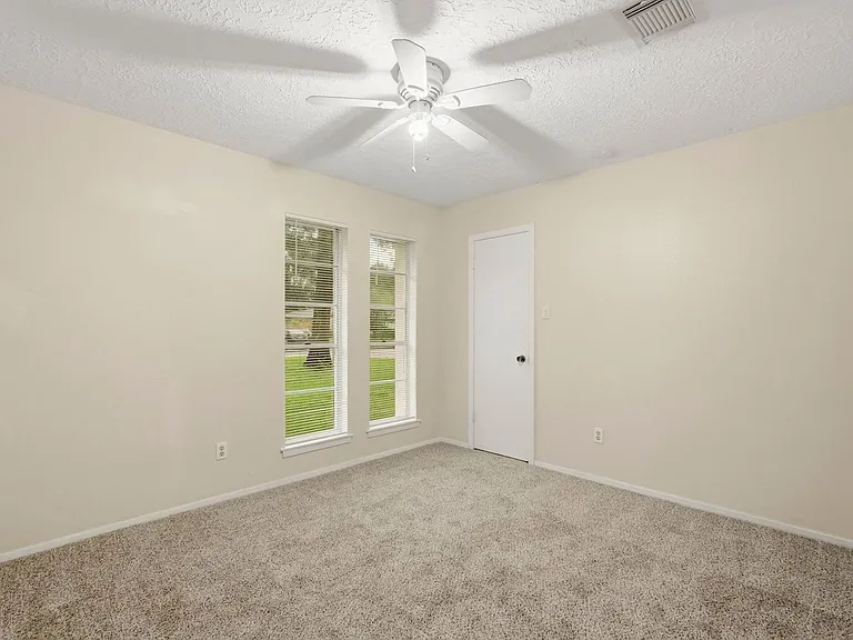 423 Pickford Dr — Photo 13