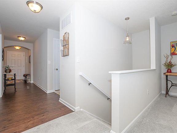 5th image of 5615 Noble Ct