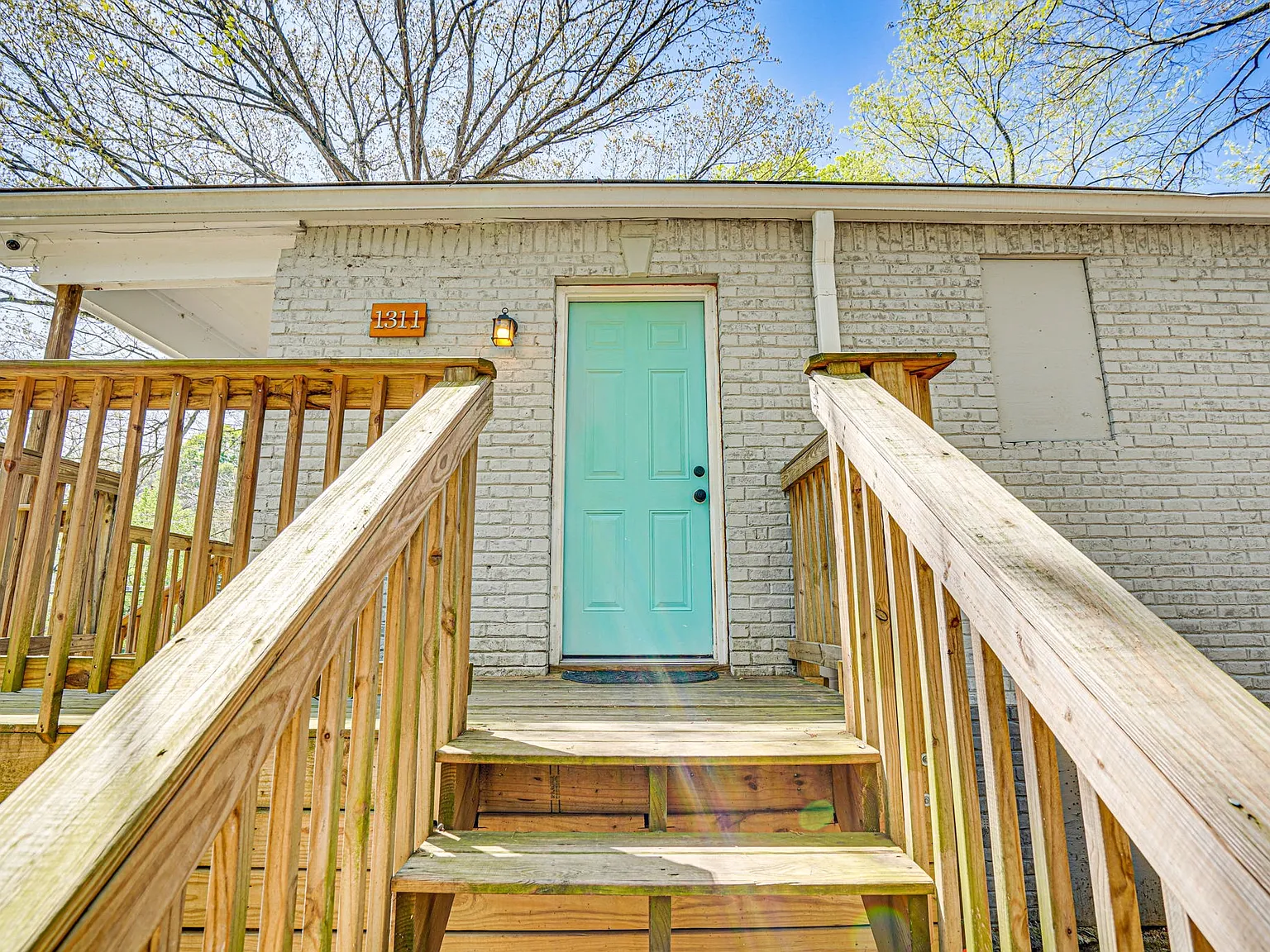 1311 Campbellton Rd SW — Photo 2