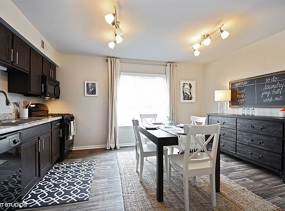5th image of 848 Atlantic Ave APT C