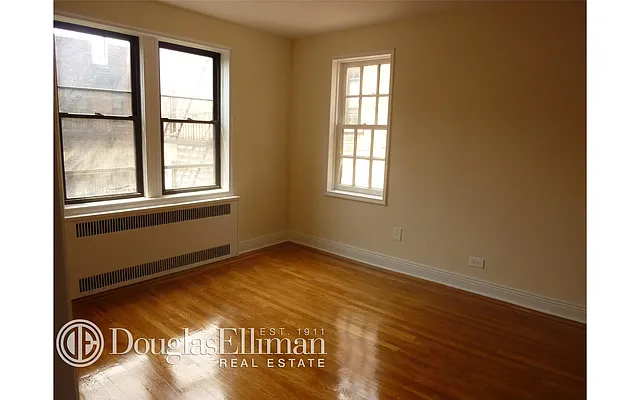 Sold by Douglas Elliman | media 14