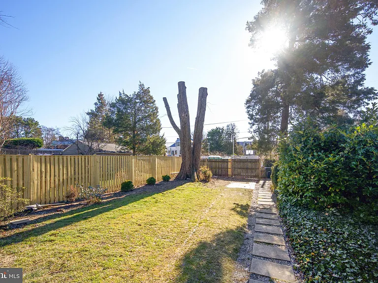 3216 Klingle Rd NW — Photo 30