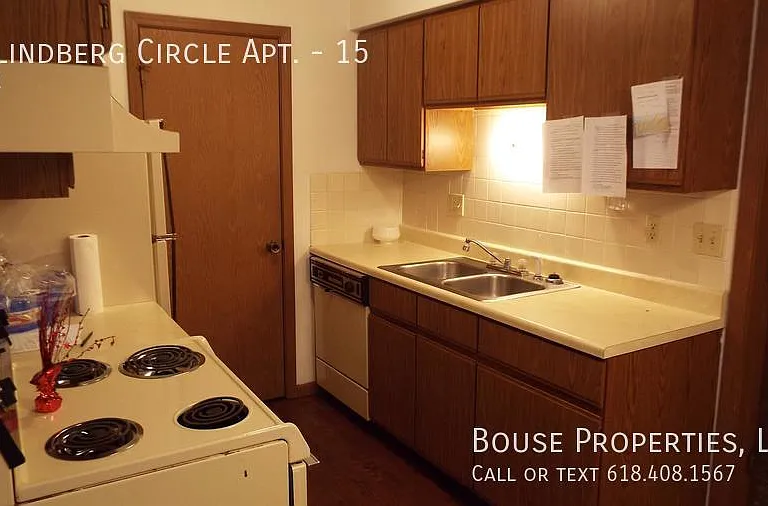 5 Lindbergh Cir #15 — Photo 3
