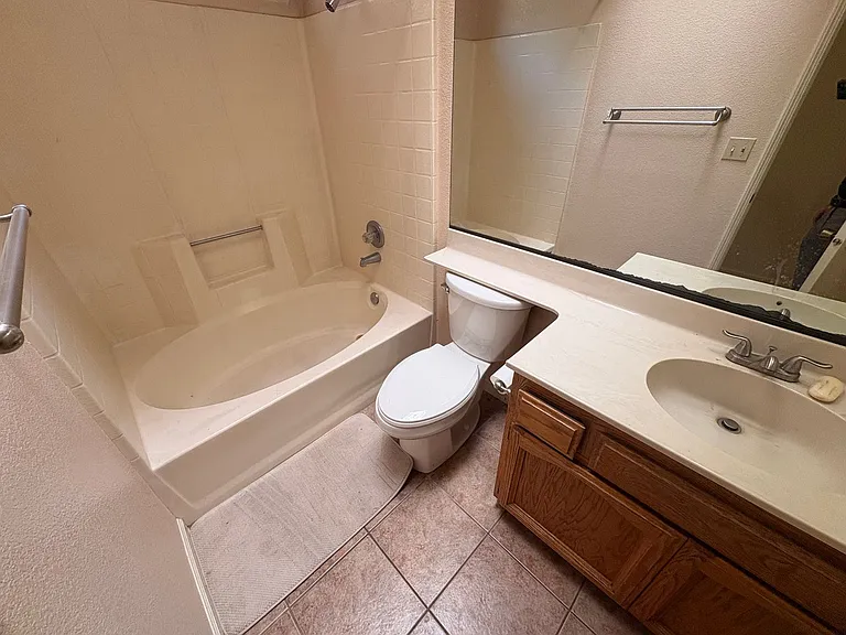 2131 N Tracy St — Photo 9